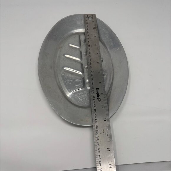 Set Of 4 Vintage Aluminum Oval Leaf Design Serving Platters - Picture 5 of 9